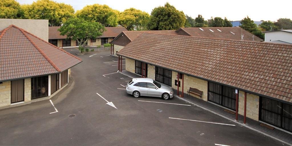 Bentleys Motor Inn Палмерстон-Норт Экстерьер фото